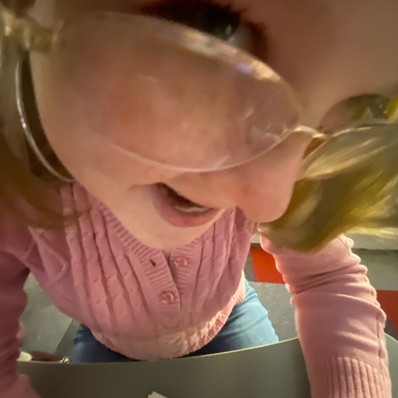 Meet your Posher, Quinn - Picture 1 of 1